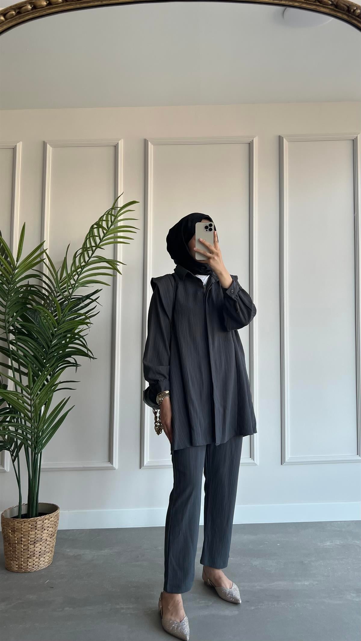 Omuz Detaylı Kemerli Müslin Takım 