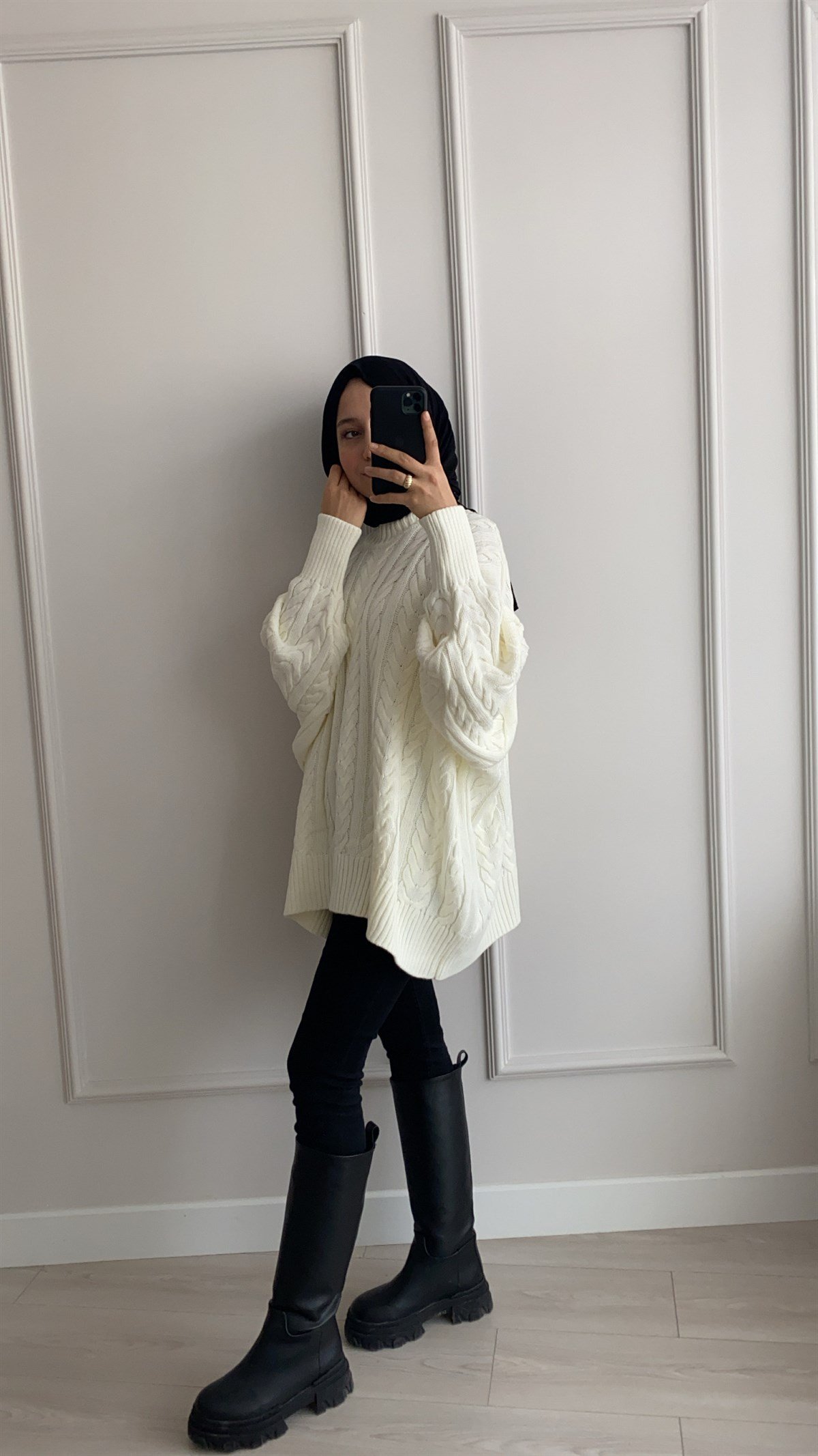 Oversize Beyaz Kazak