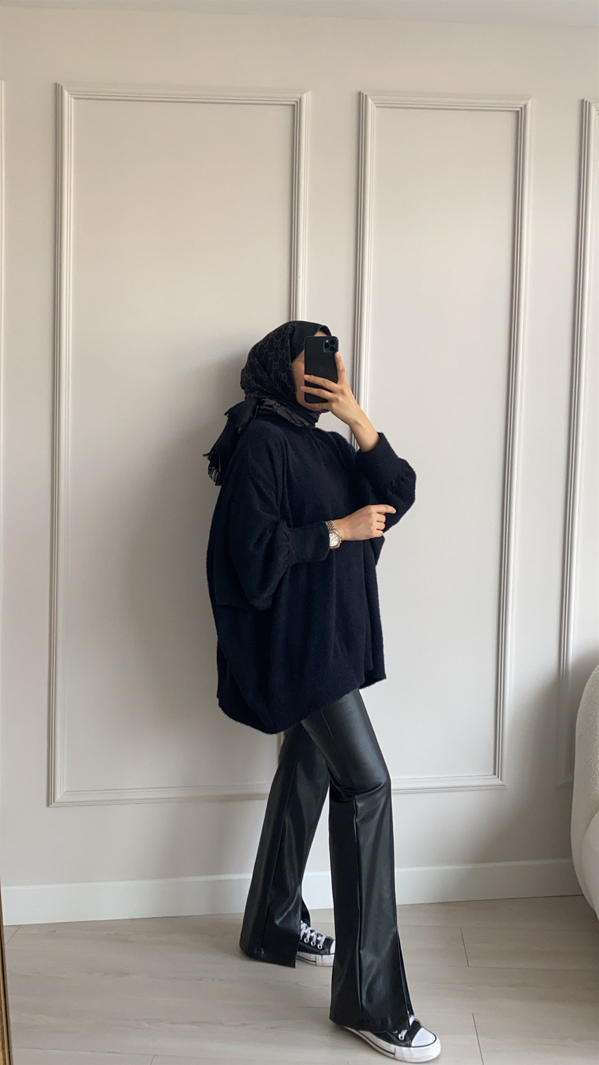 Oversize Siyah Kazak