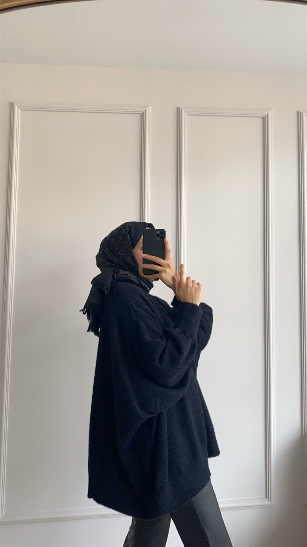 Oversize Siyah Kazak