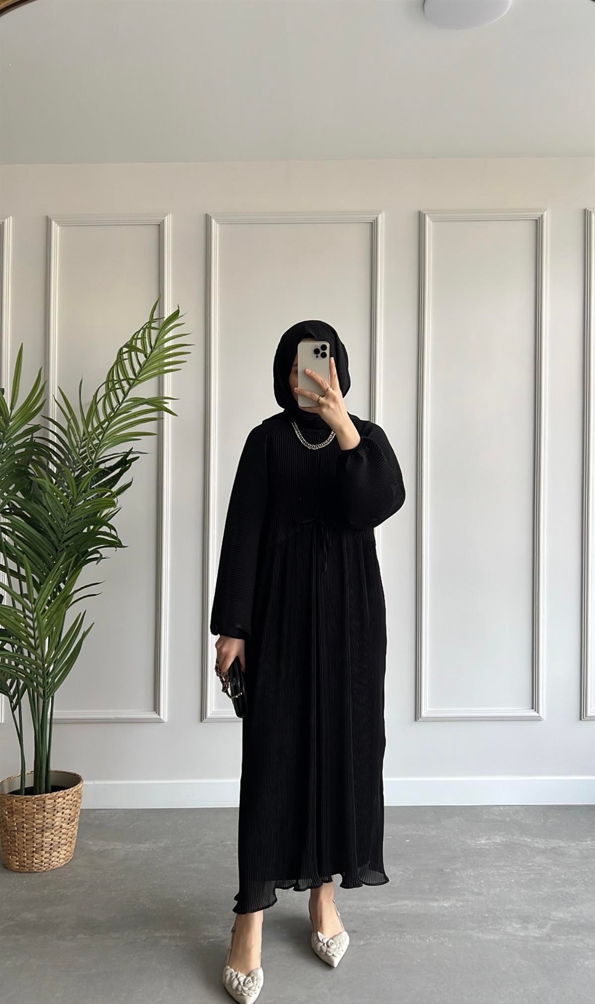 Piliseli Elbise - Siyah