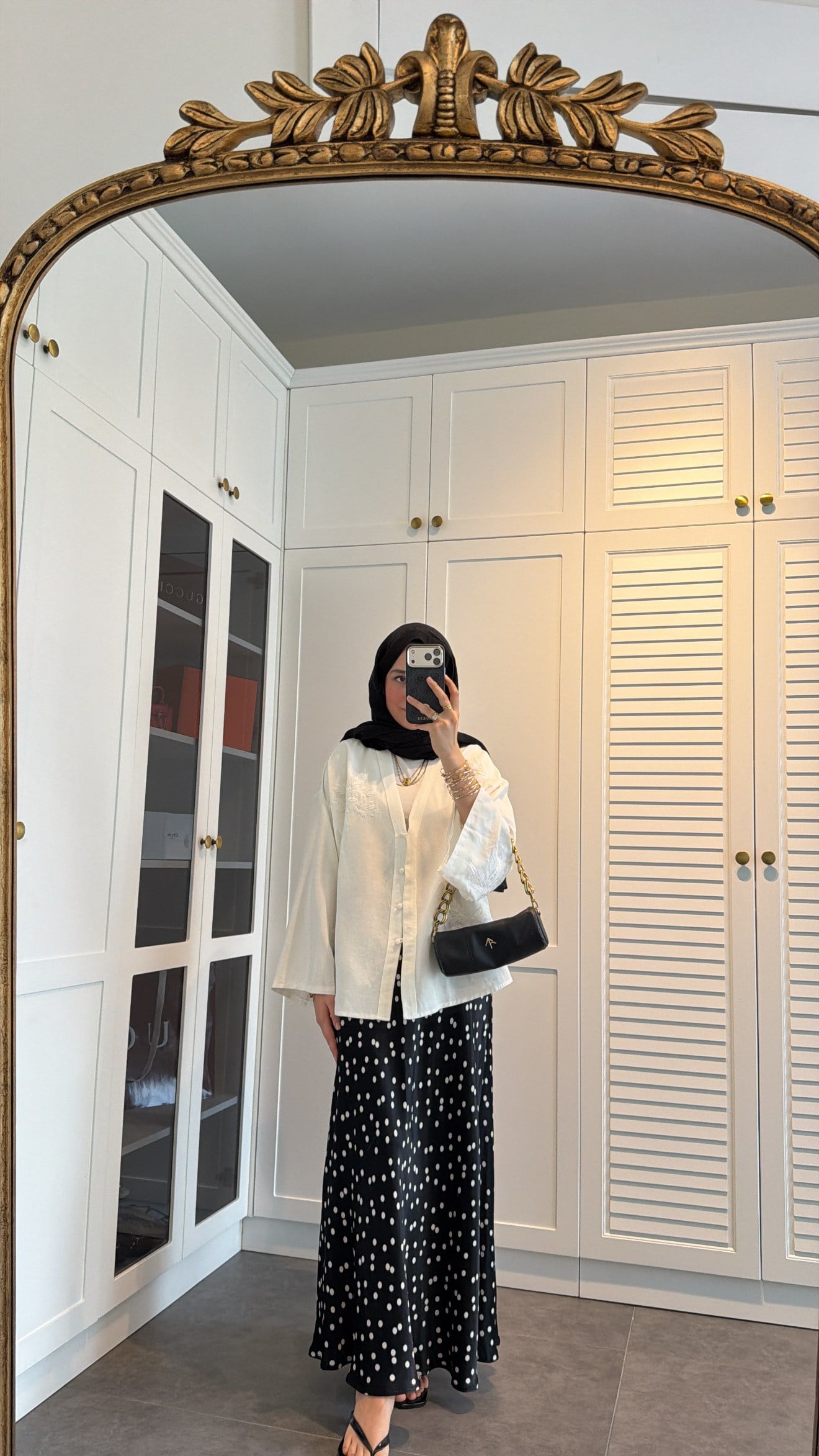 Puantiye Saten Etek Siyah