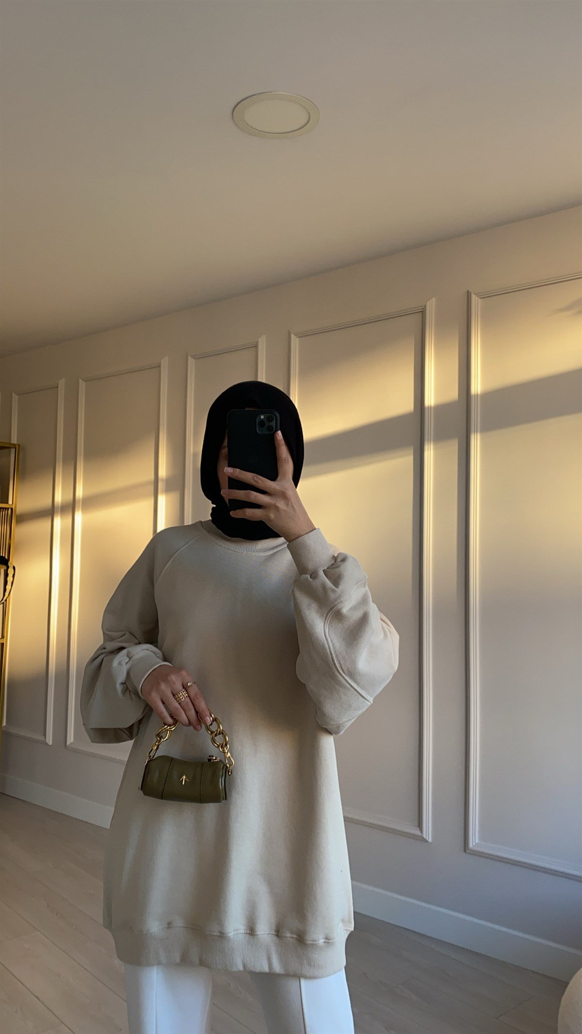 Reglan Kol Taş Sweatshirt