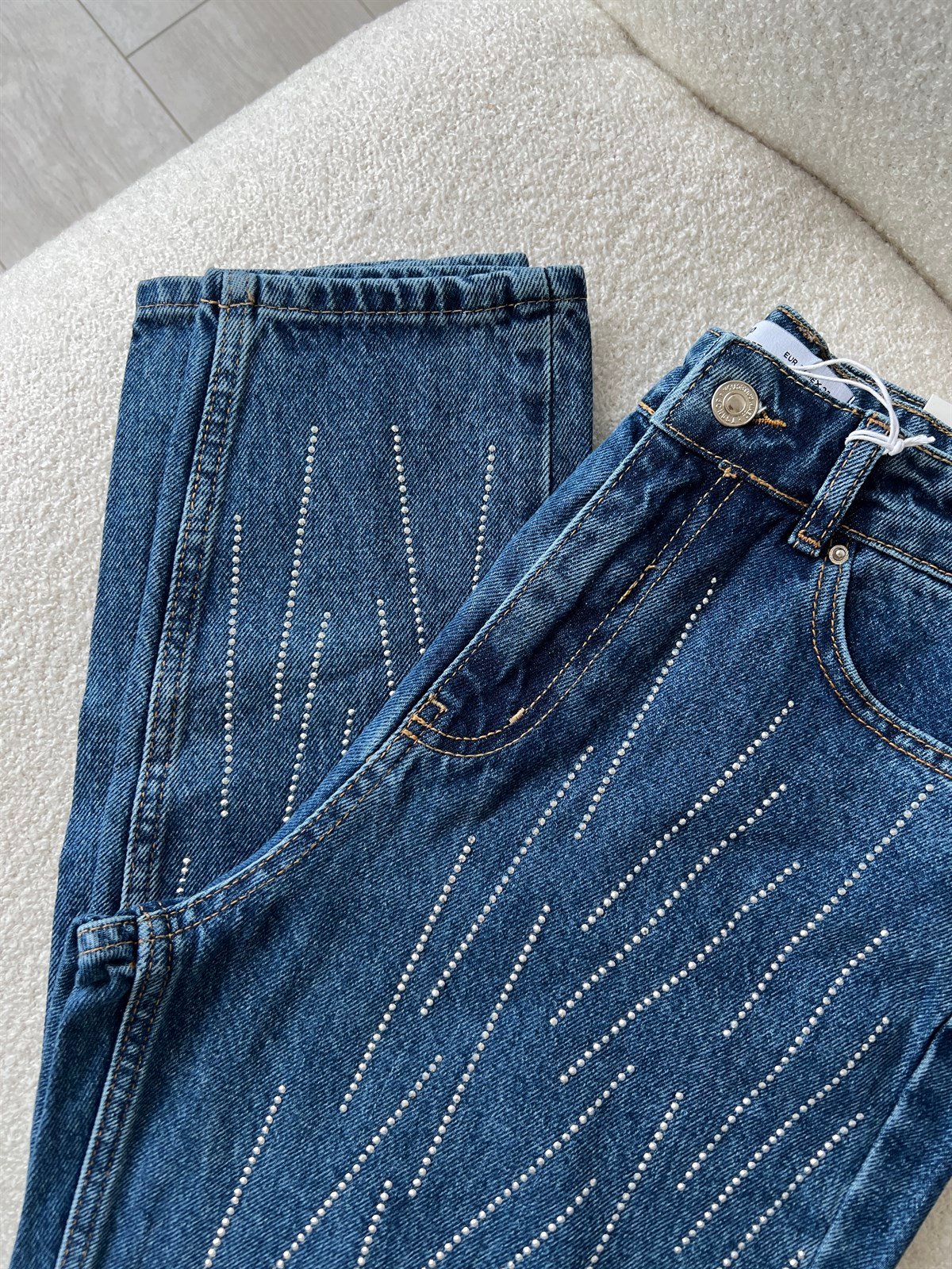 Taş Detaylı Mom Jean 