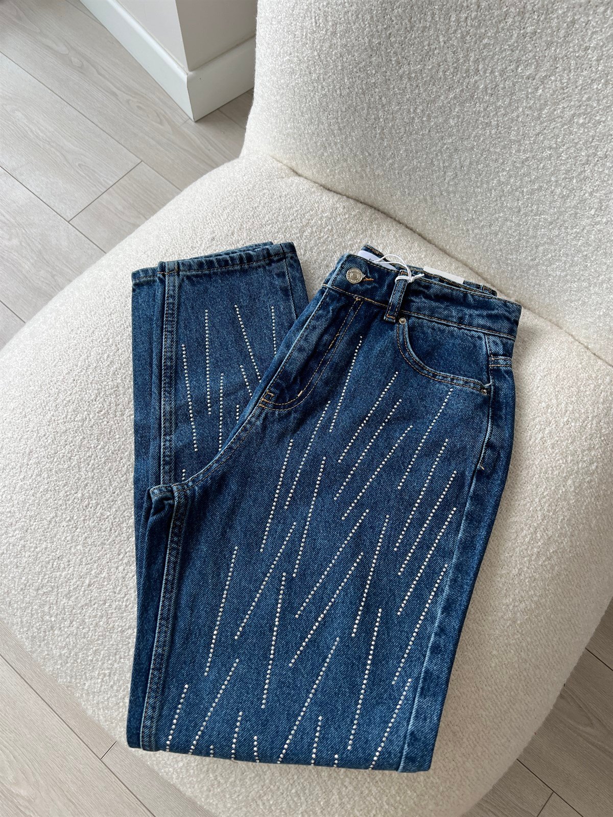 Taş Detaylı Mom Jean 