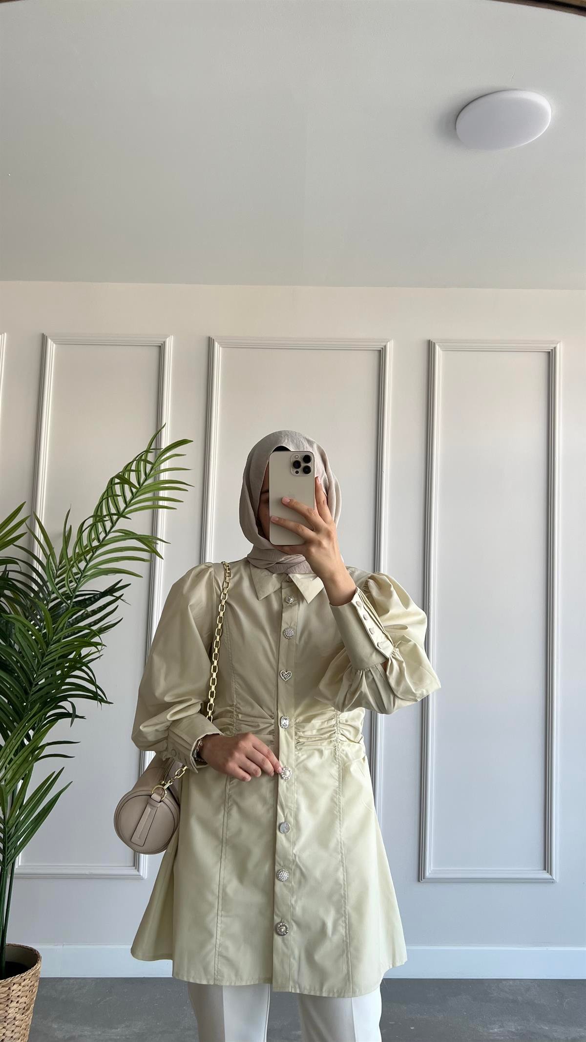 Taşlı Düğmeli Poplin Gömlek