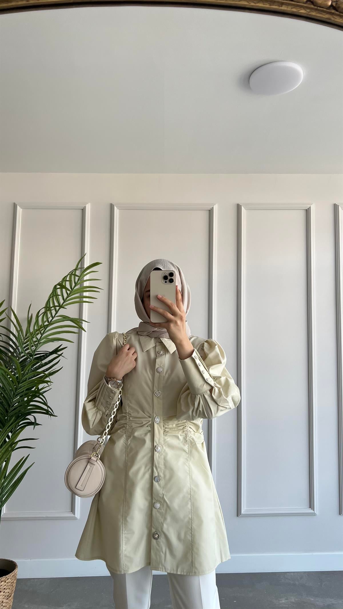 Taşlı Düğmeli Poplin Gömlek