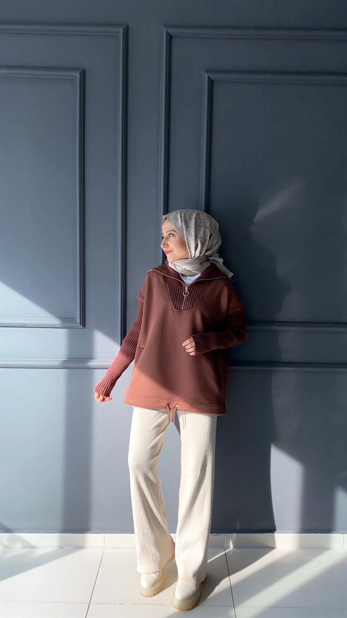 Triko Detaylı Kahve  Sweatshirt
