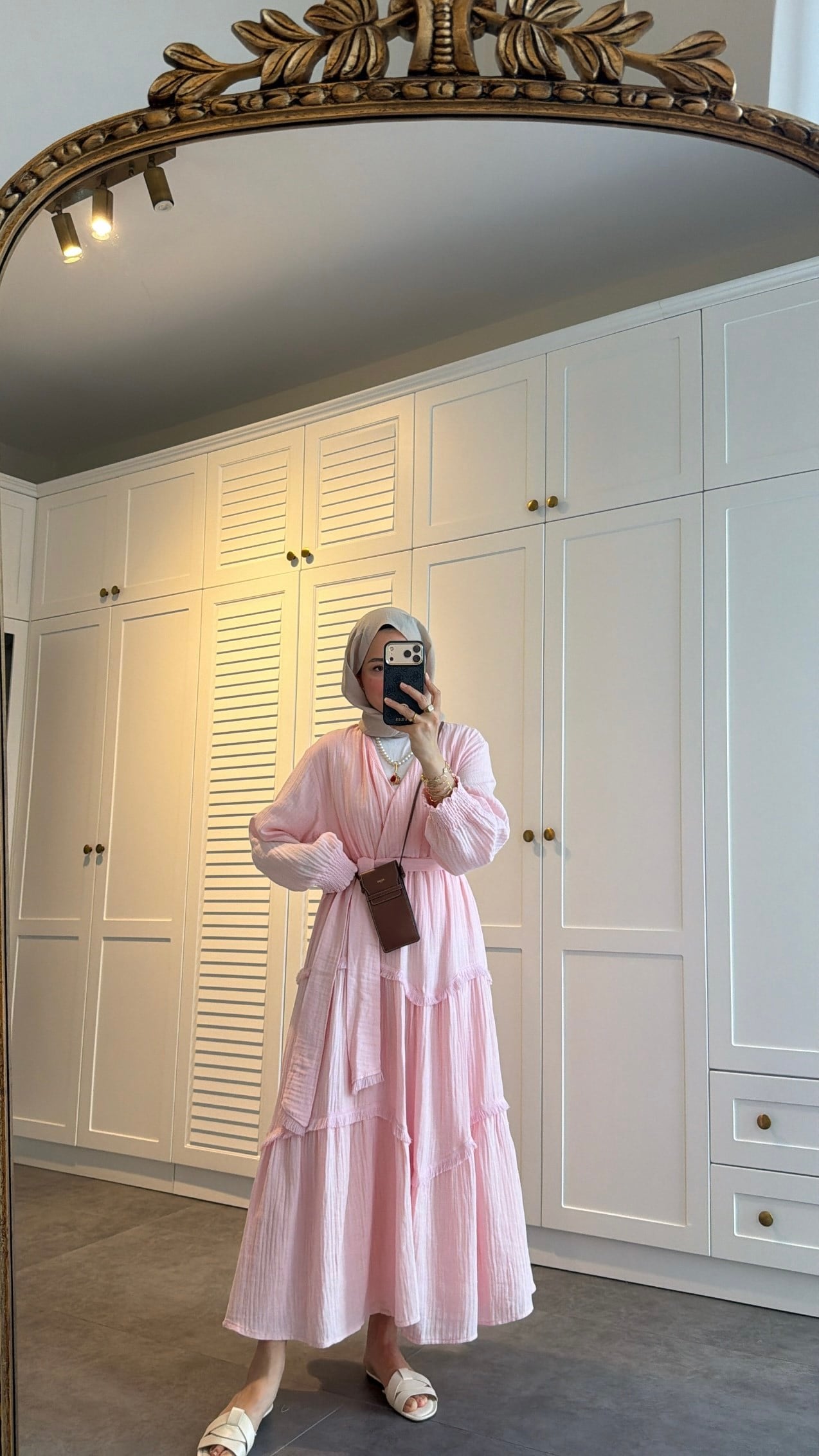 V Yaka Müslin Elbise Pembe
