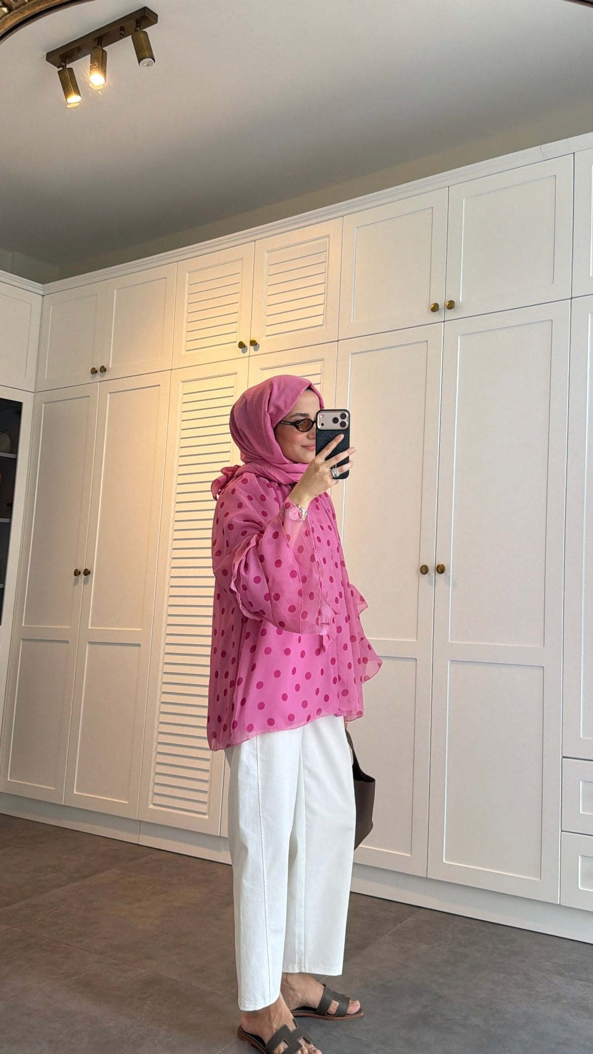 Volanlı Şifon Puantiyeli Bluz Pembe