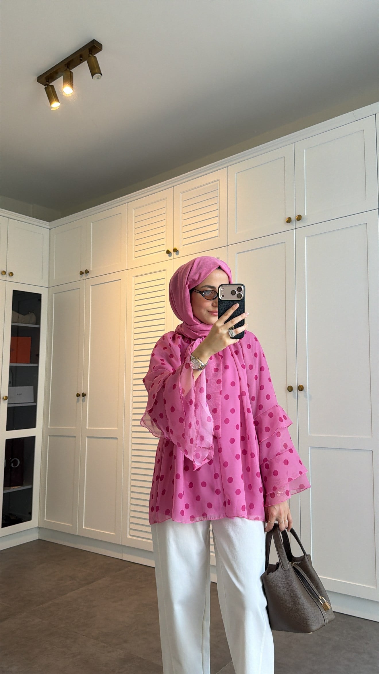 Volanlı Şifon Puantiyeli Bluz Pembe