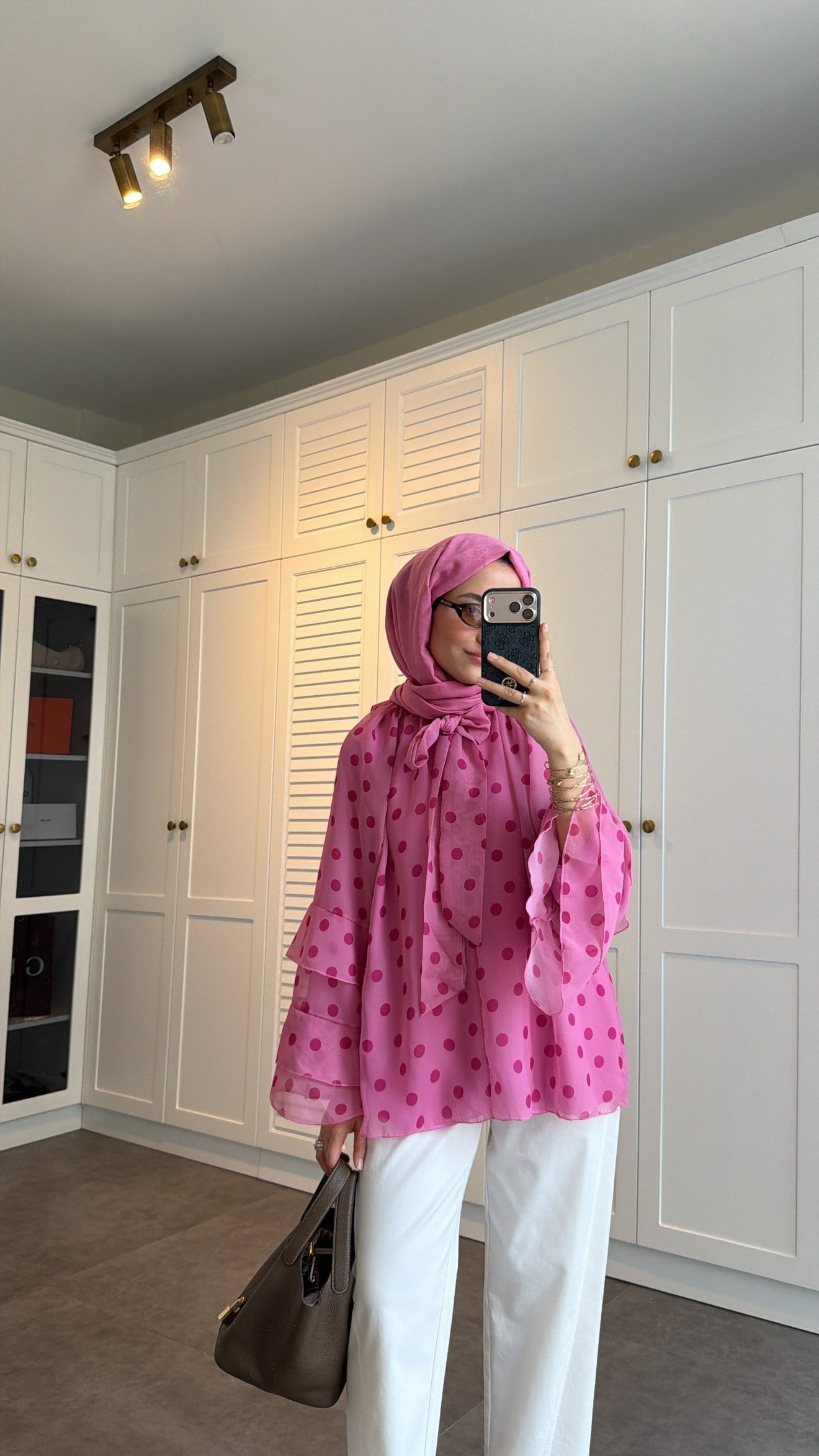 Volanlı Şifon Puantiyeli Bluz Pembe