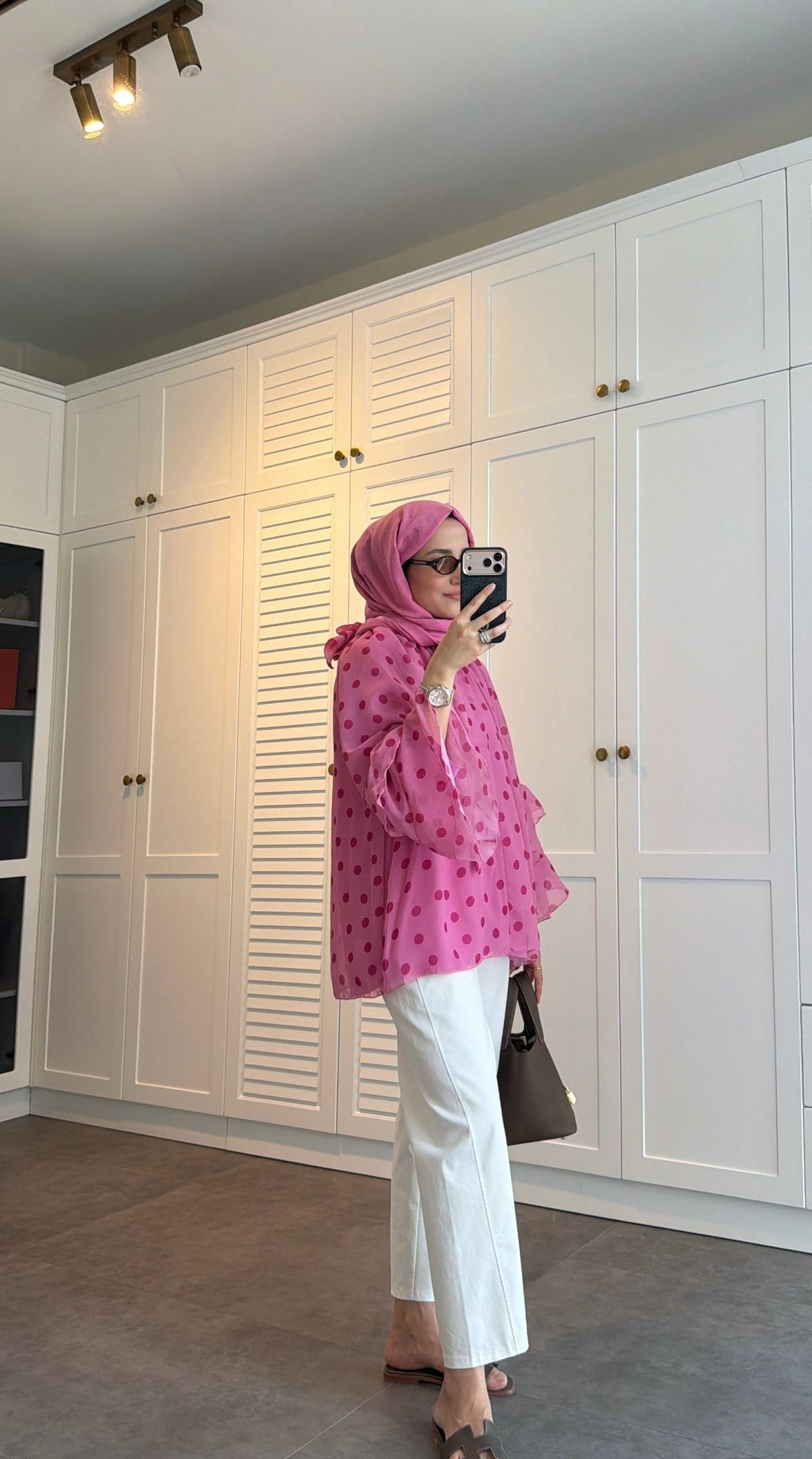Volanlı Şifon Puantiyeli Bluz Pembe
