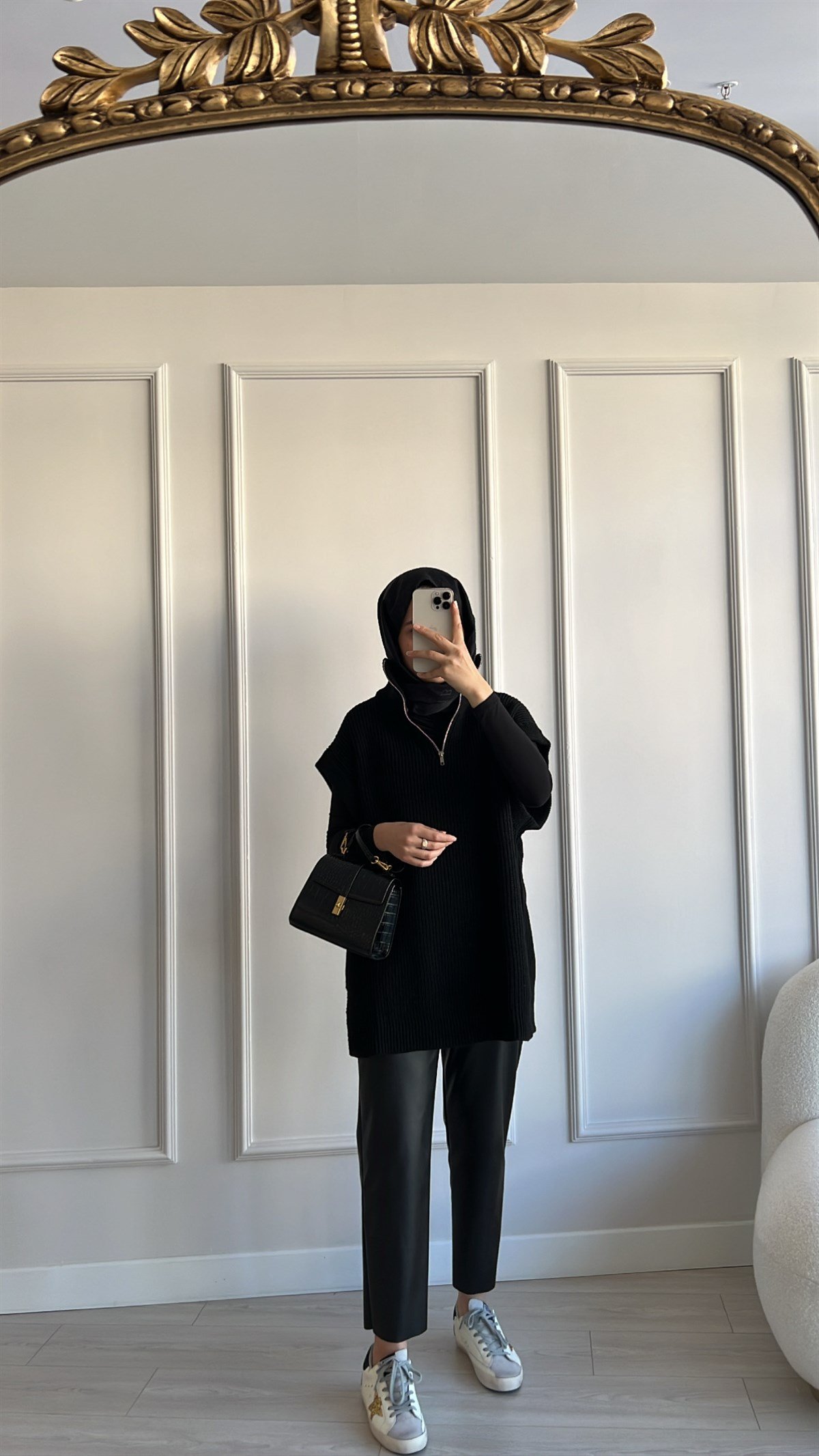 Yaka Detaylı Süveter 