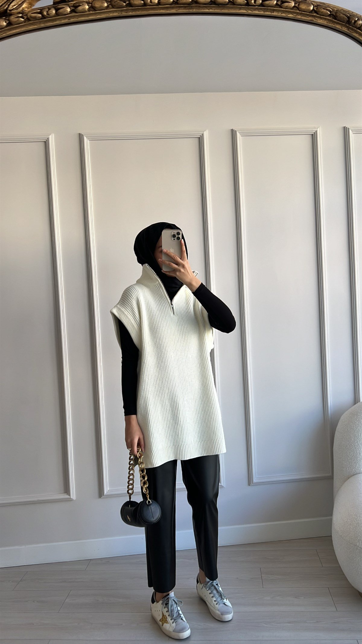 Yaka Detaylı Süveter 