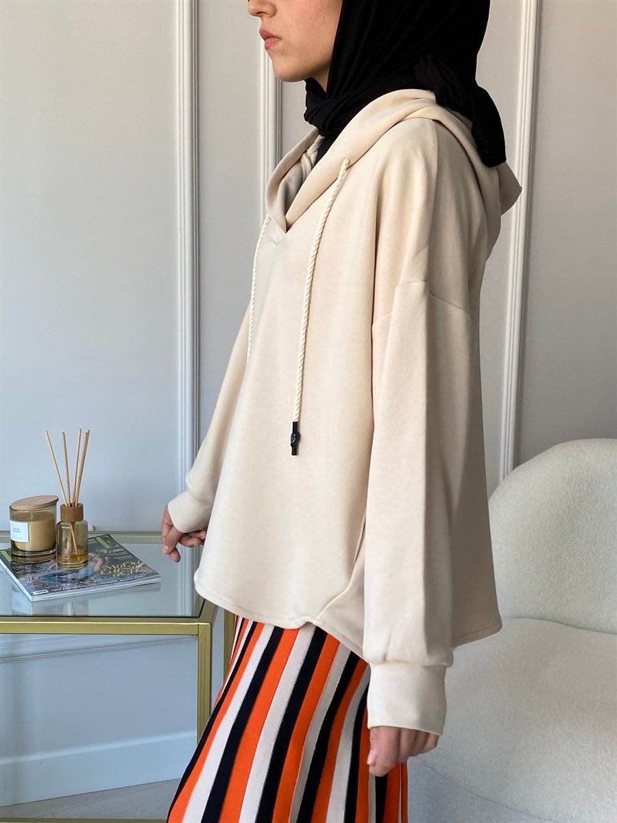 Yaka Detaylı Sweatshirt 