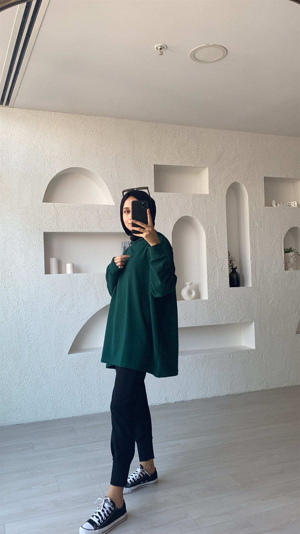 Yeşil Kapüşonlu Yanları Cepli Sweatshirt