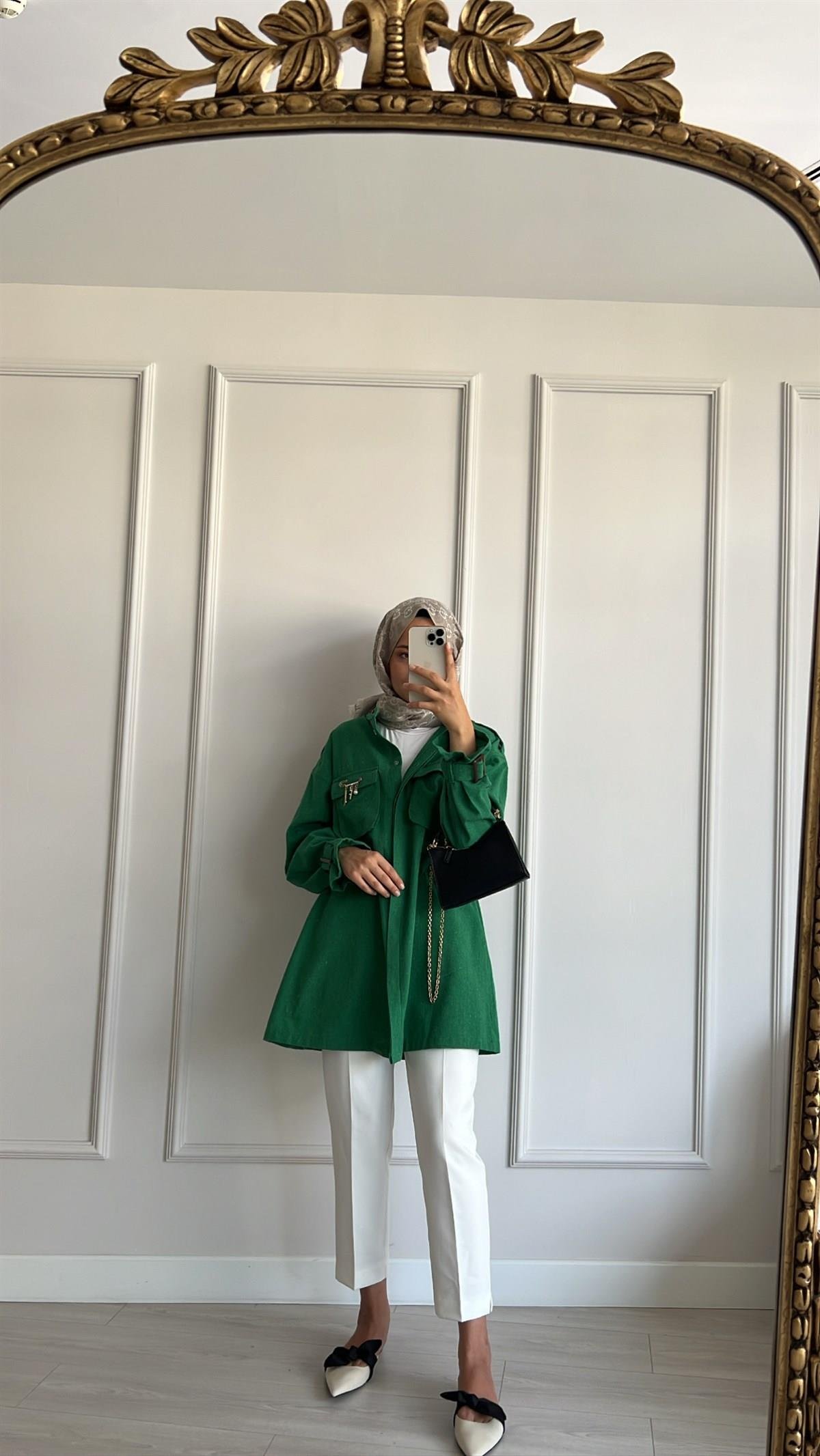 Yırtmaç Detaylı Havuç Pantolon
