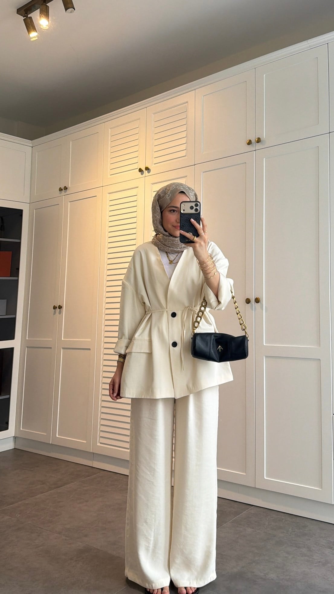 Zra Model Düğmeli Modal Takım Krem