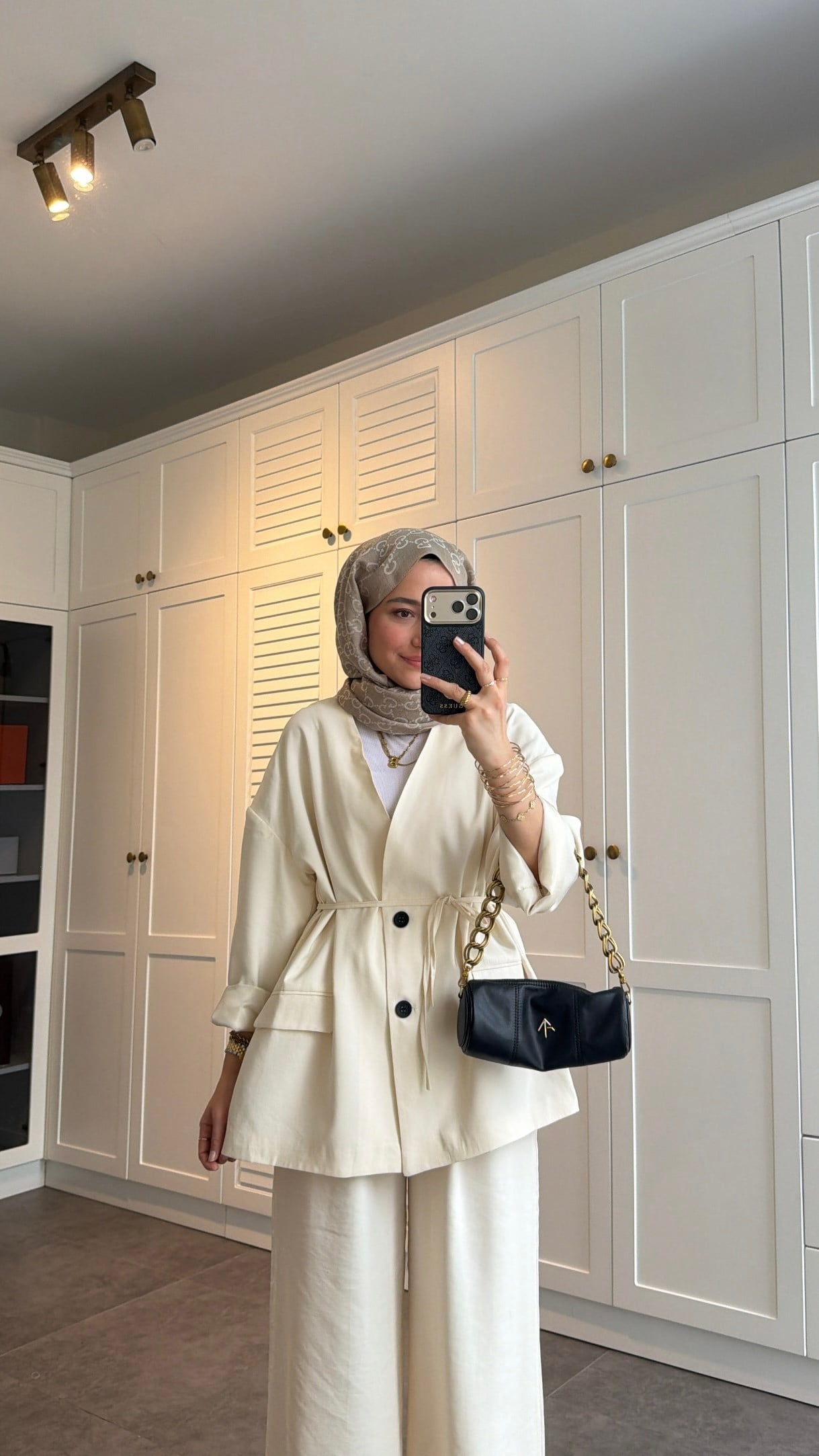 Zra Model Düğmeli Modal Takım Krem