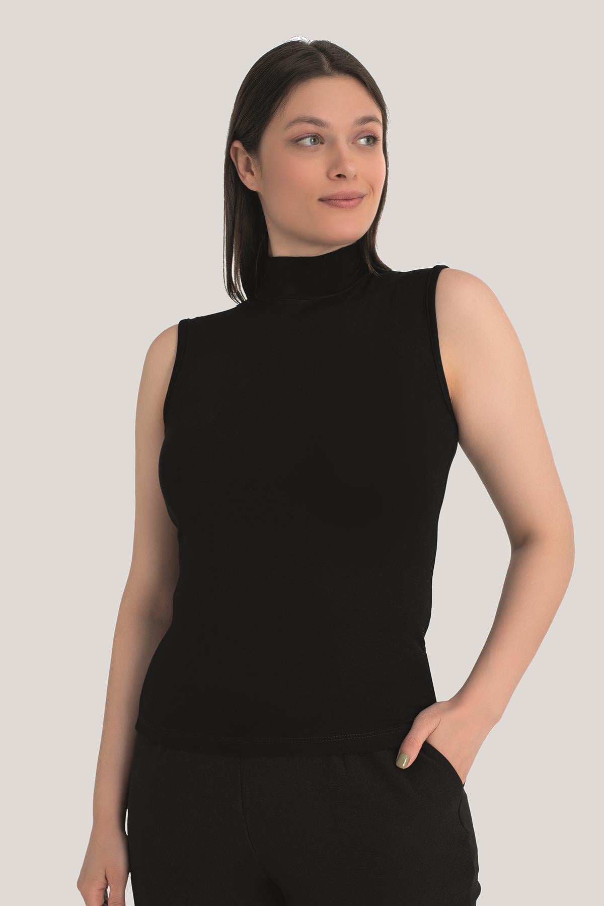 Kadın Beyaz Siyah 2'li Kolsuz Body Balıkçı Yaka