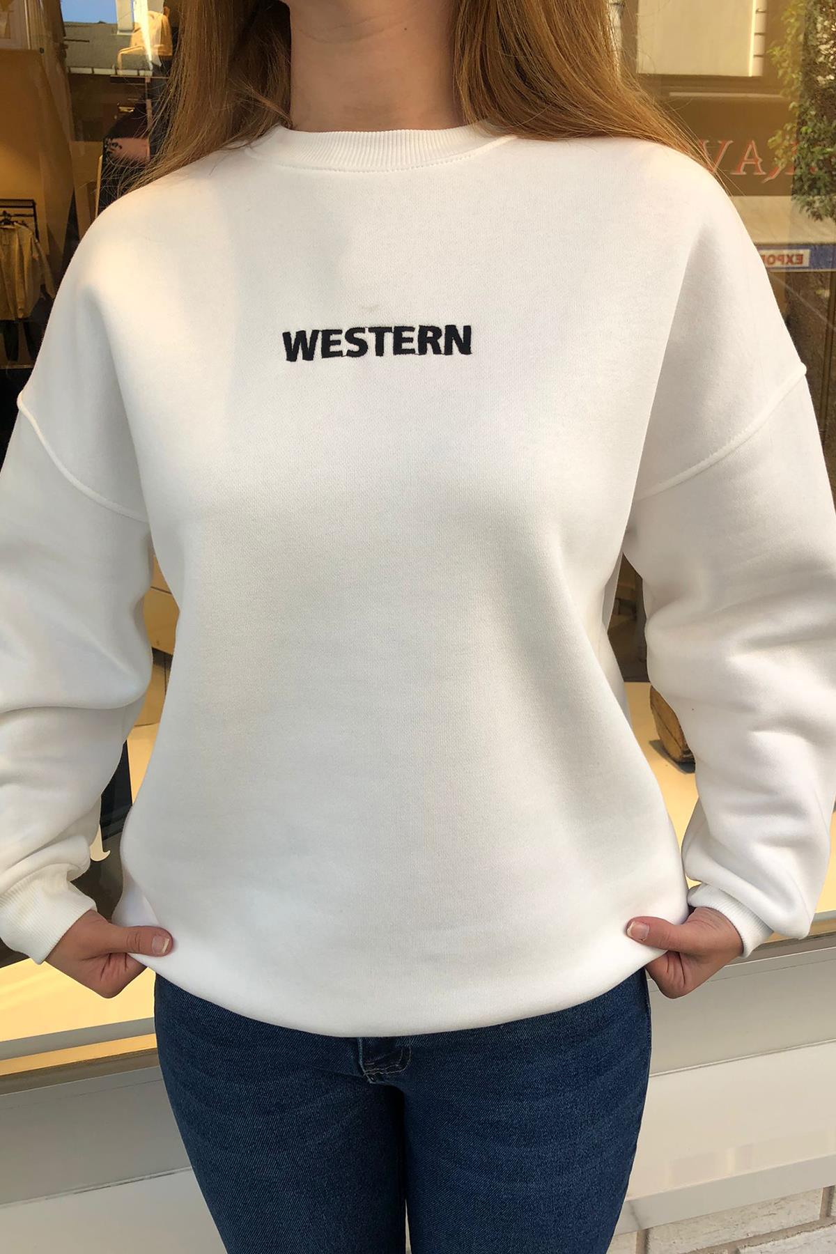 Arkası İşlemeli Sweat