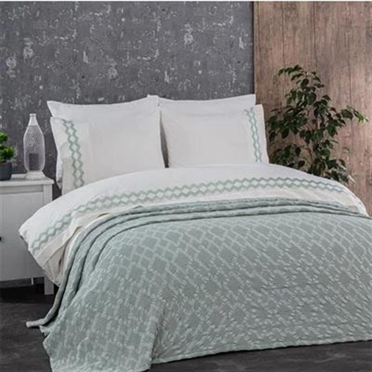 Nazik Home Çift Kişilik Nevresimli Pike Seti Sierra Yeşil 7 Parça