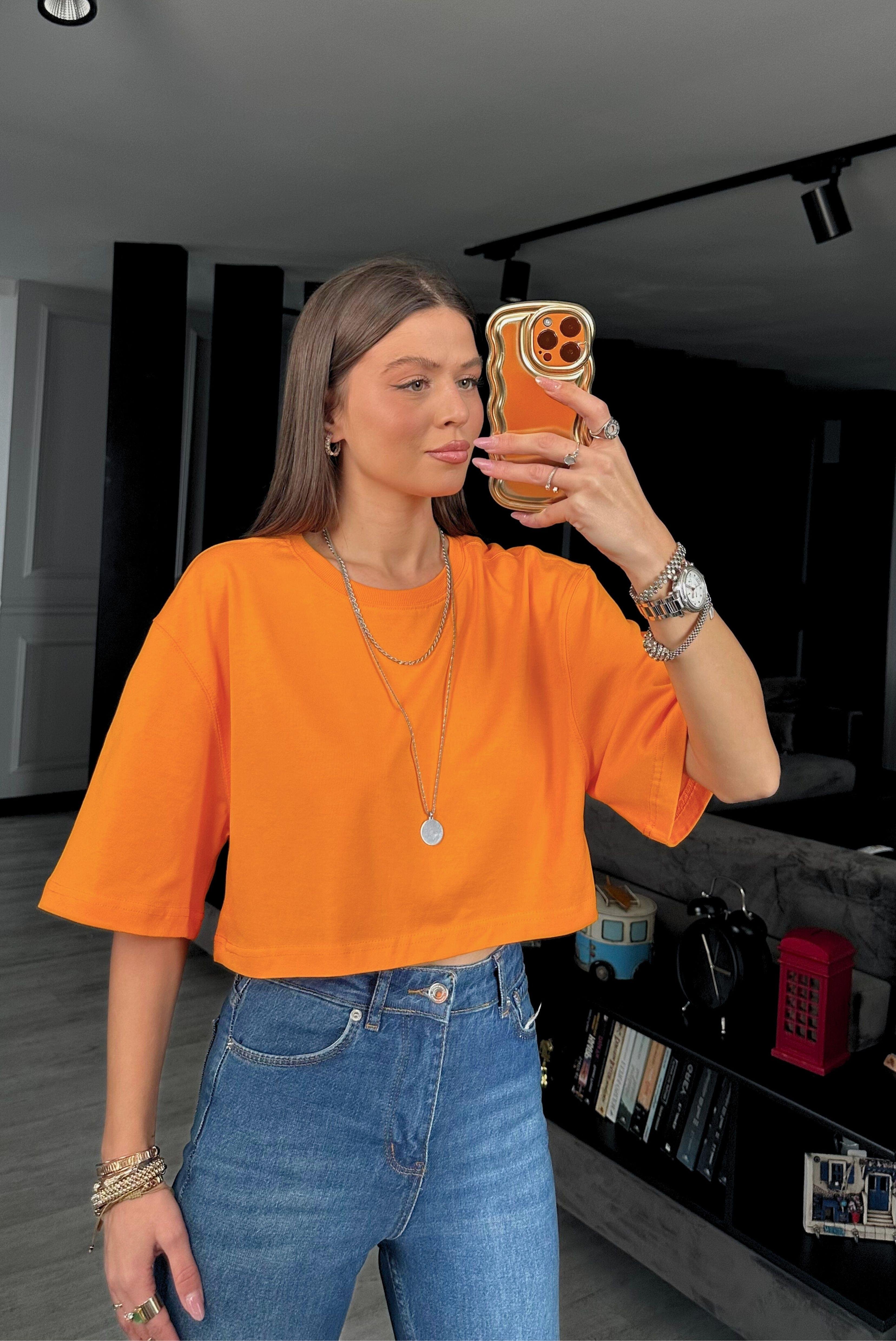 DİLVİN CROP BİSİKLET YAKA TSHİRT