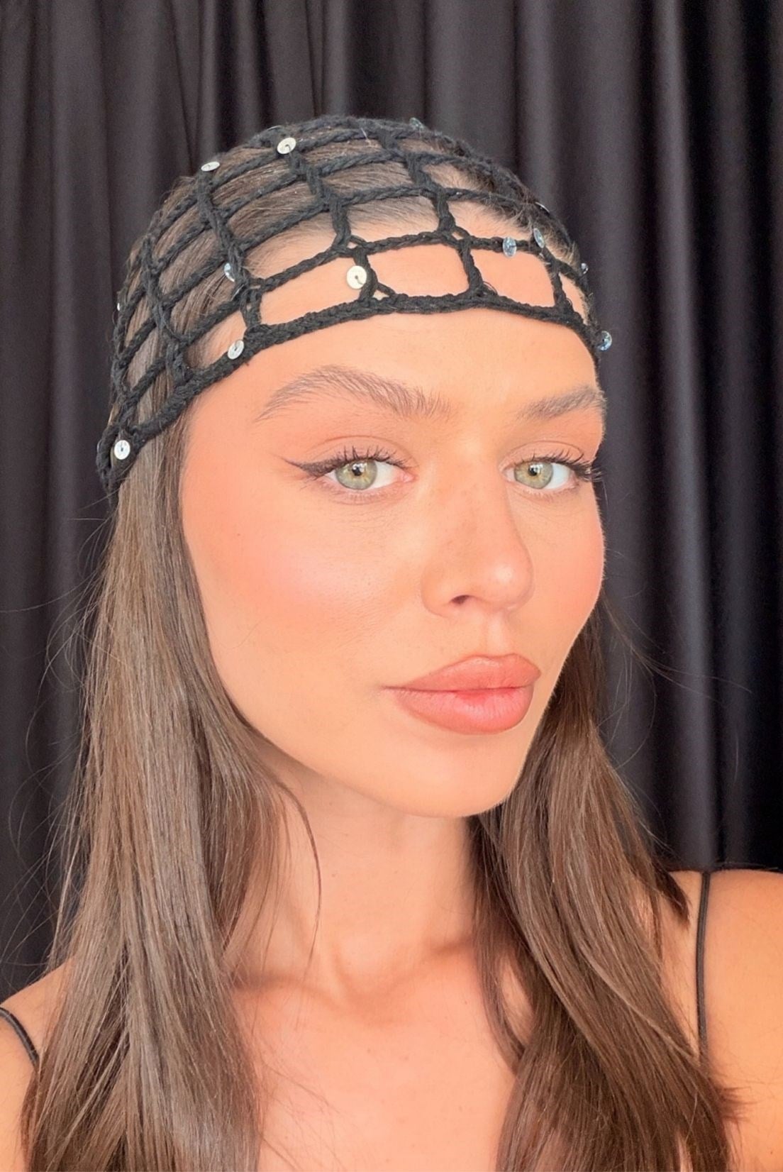 HANDMADE SİYAH PULLU FİLE ŞAPKA