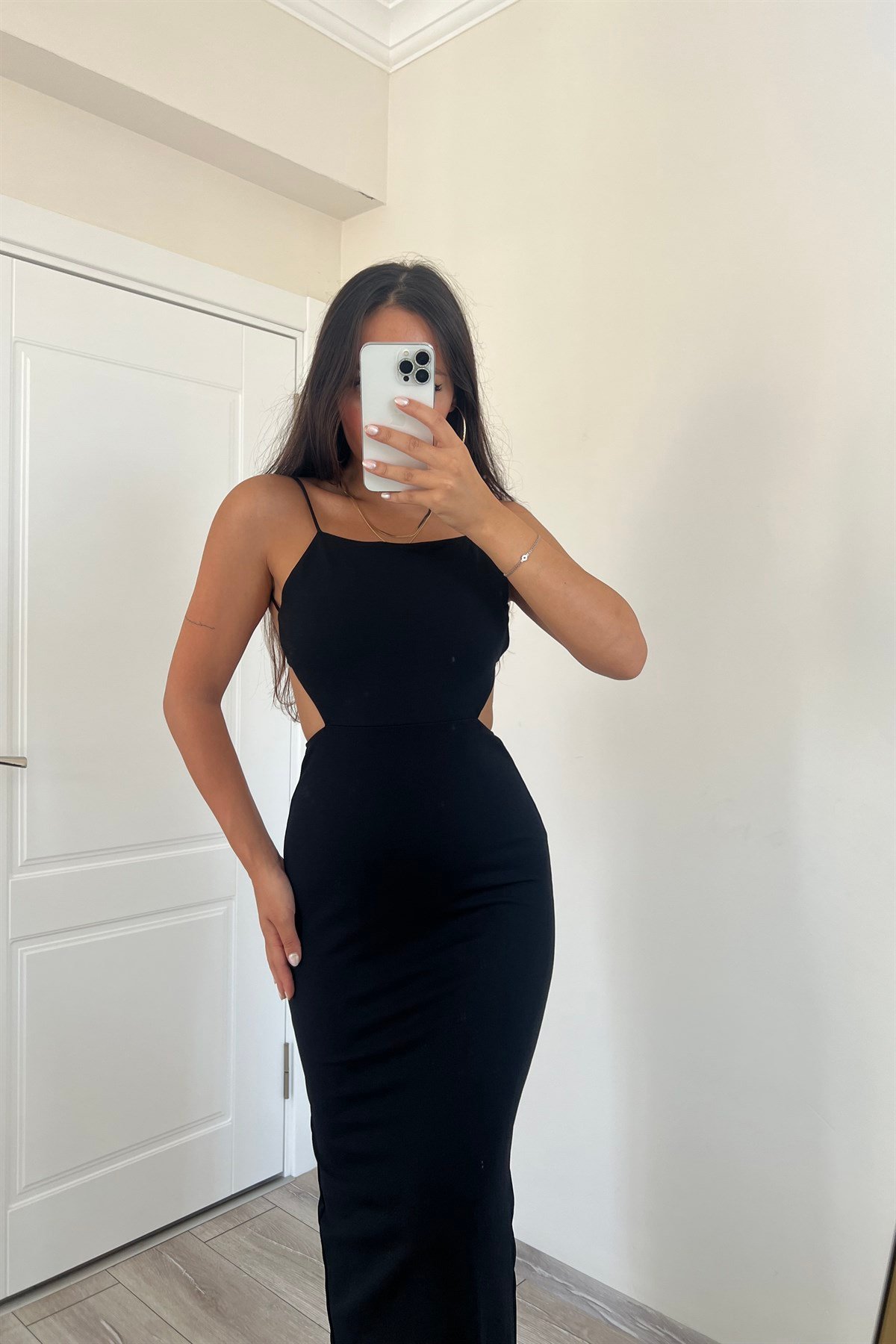 HIRA SİYAH SIRTI AÇIK ELBİSE