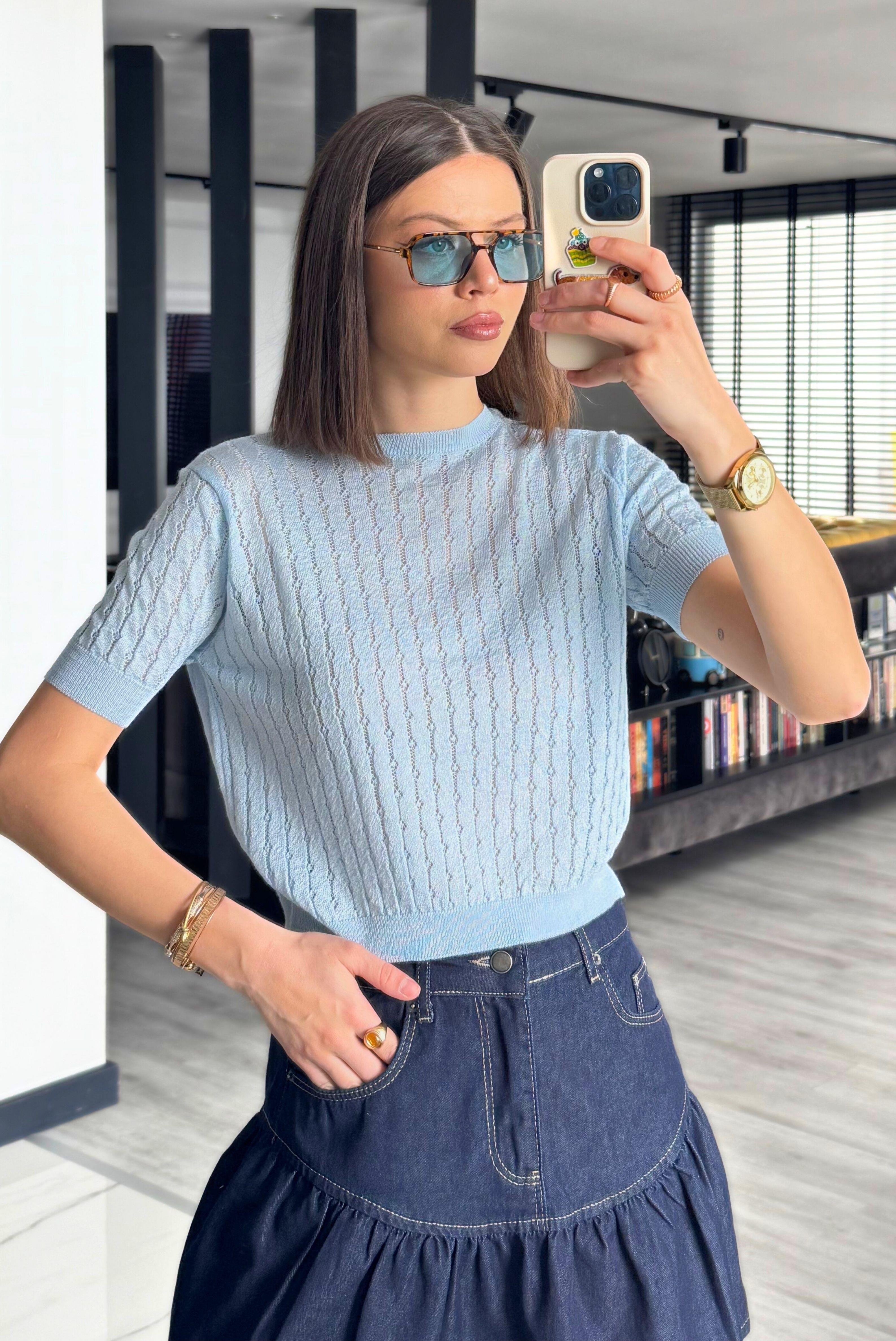 KISA KOLLU TRİKO BLUZ