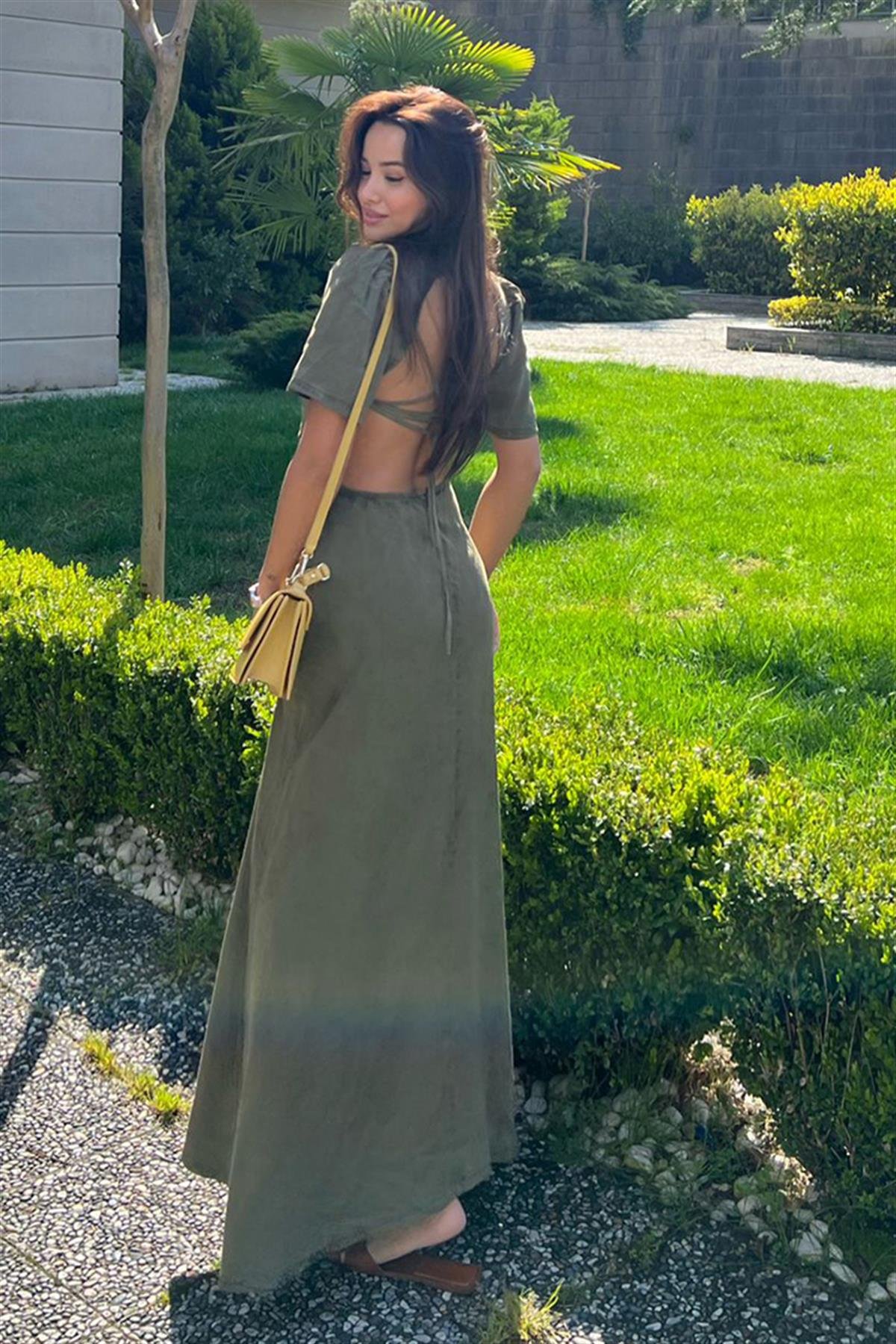 MANGO UZUN SIRT DEKOLTELİ YEŞİL ELBİSE