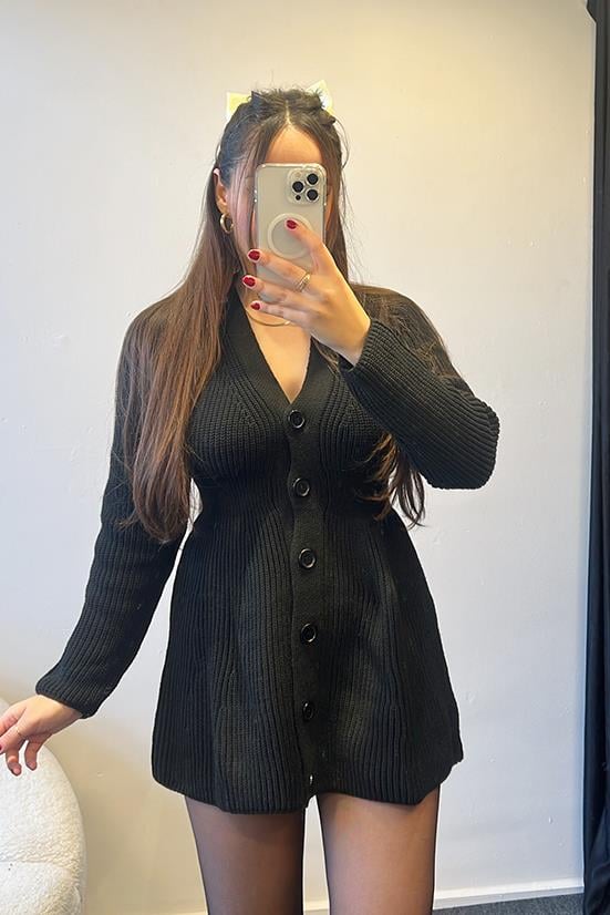 ÖNDEN DÜĞMELİ TRİKO ELBİSE