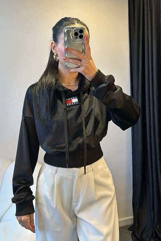 TOMMY YUMUŞAK DOKULU KADİFE SWEAT
