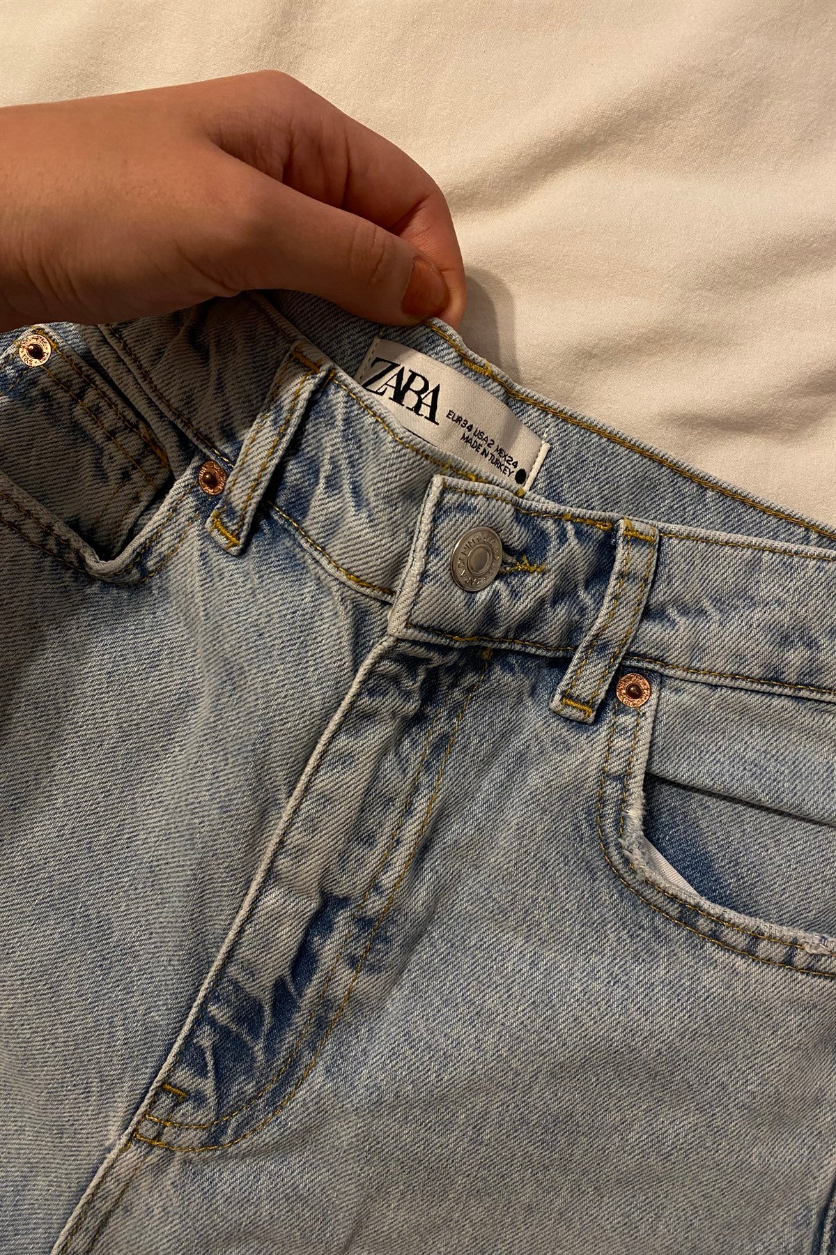 ZARA DİZİ YIRTIK JEAN