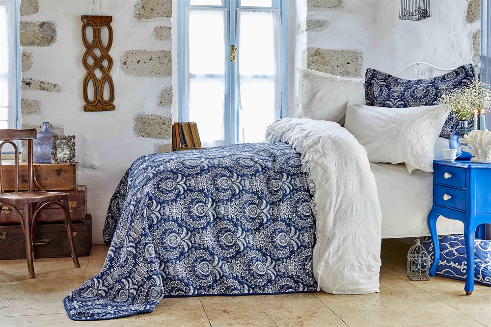 Karaca Home Elina Beyaz Çift Kişilik Dantelli Nevresim ve Yatak Örtüsü Seti