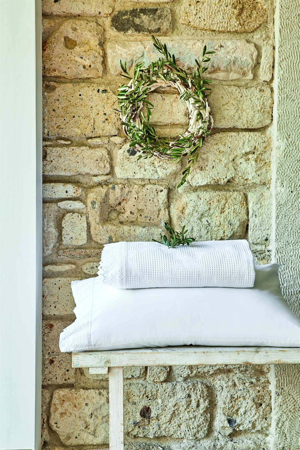 Karaca Home Olivia Beyaz Çift Kişilik Dantelli Nevresim Pike Takımı