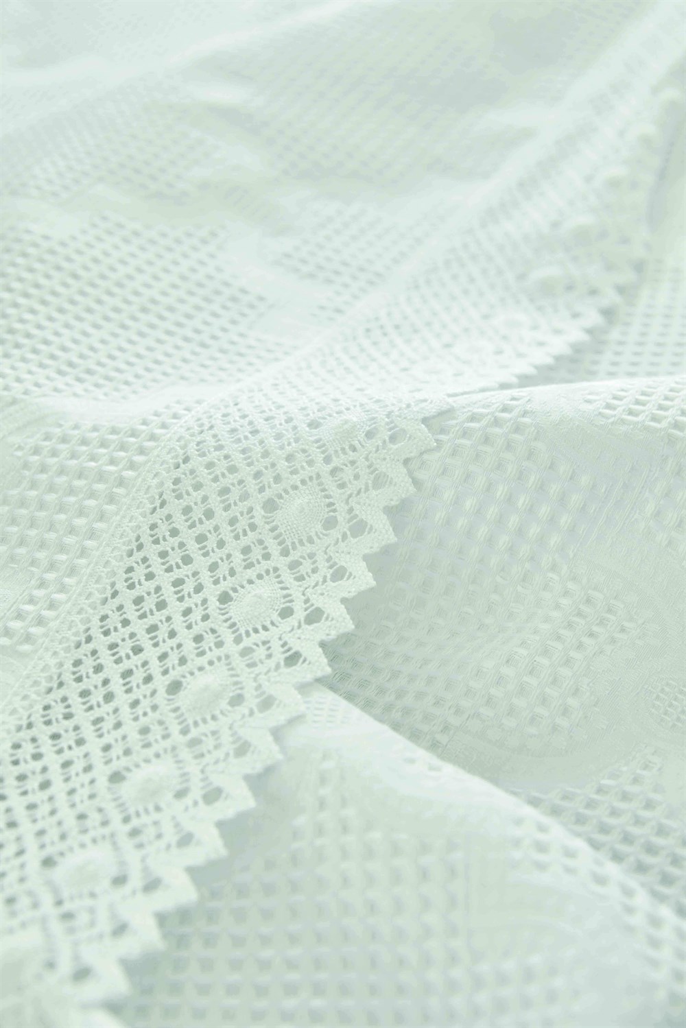 Karaca Home Olivia Beyaz Çift Kişilik Dantelli Nevresim Pike Takımı