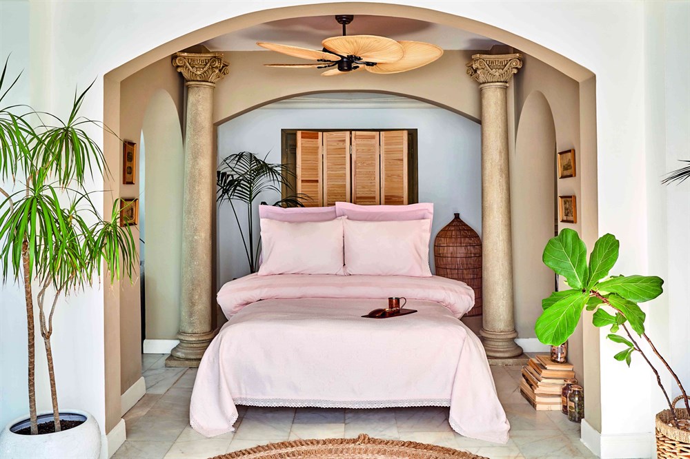 Karaca Home Olivia Pudra Çift Kişilik Dantelli Nevresim Pike Takımı