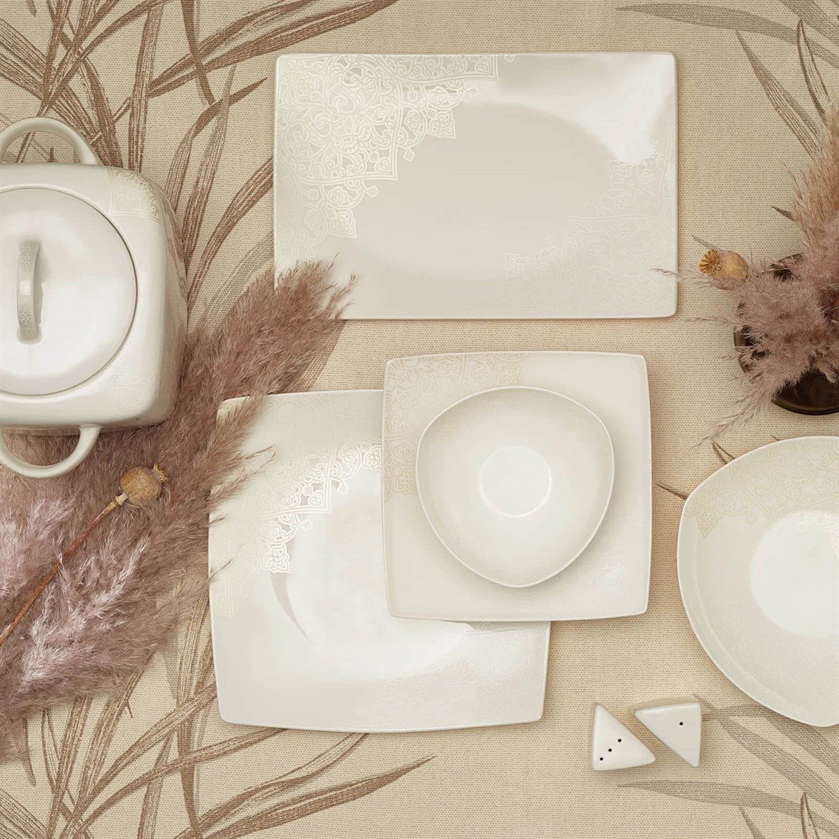 Karaca Seha Cream 60 Parça 12 Kişilik Yemek TakımıKaraca12 Kişilik Yemek Takımı