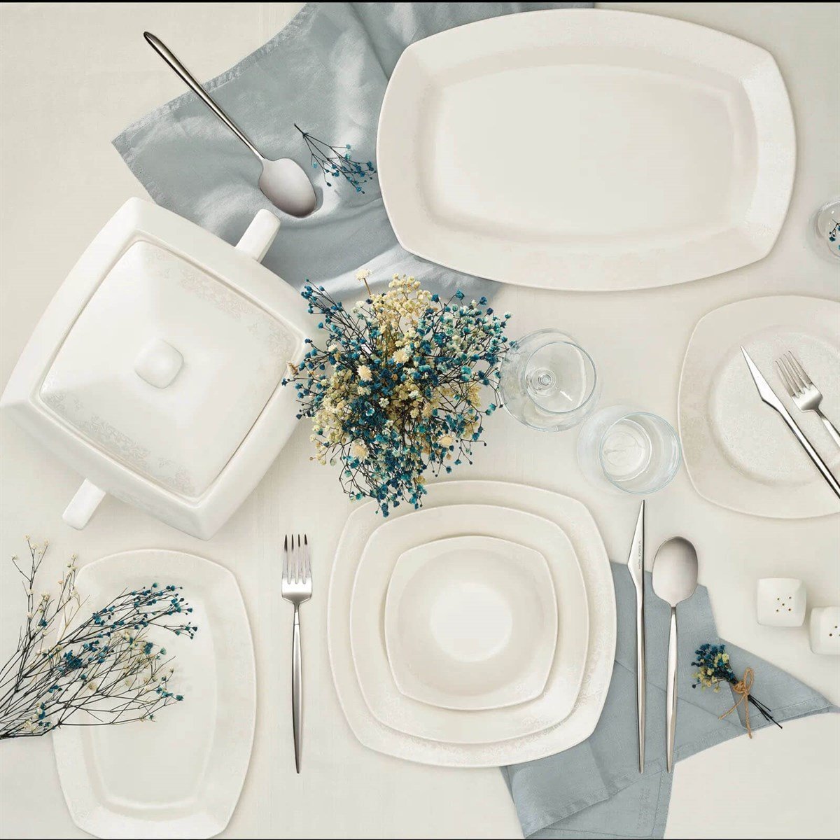 Karaca Suha 60 Parça 12 Kişilik Kare Yemek TakımıKaraca12 Kişilik Yemek Takımı