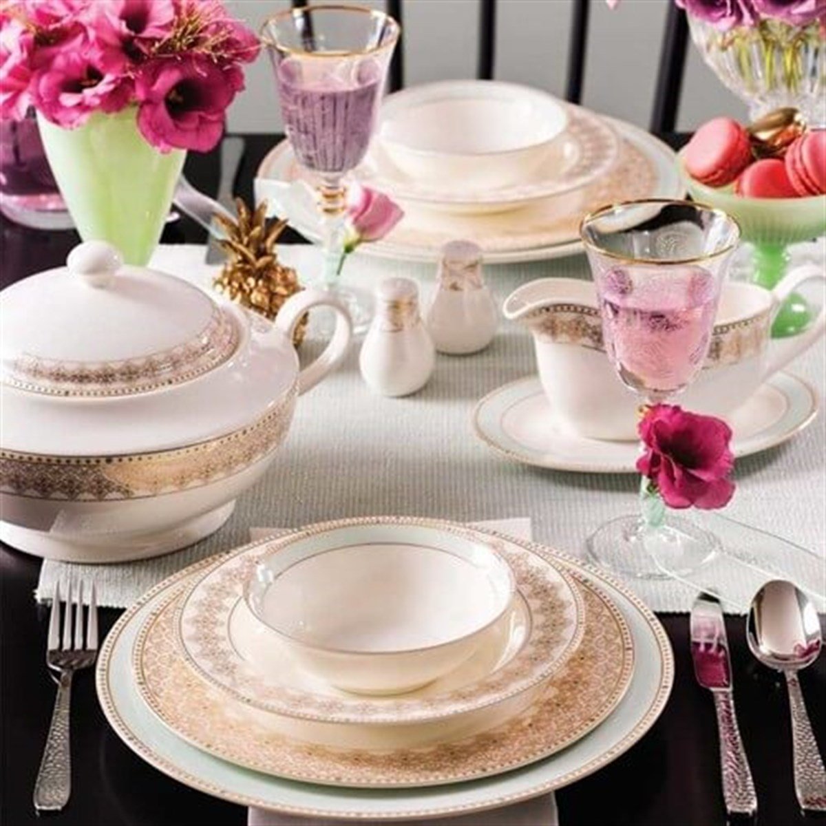 Korkmaz Imperial Collection 92 Parça 12 Kişilik Yemek Takımı A8176Korkmaz12 Kişilik Yemek Takımı