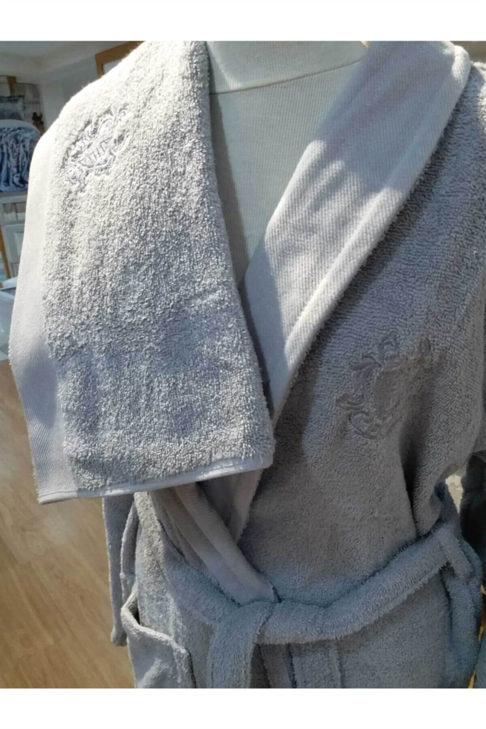 Zebra Casa Gri Mürdüm Tulıp 3d Nakışlı 6 Parça Pamuk Bornoz Takımı