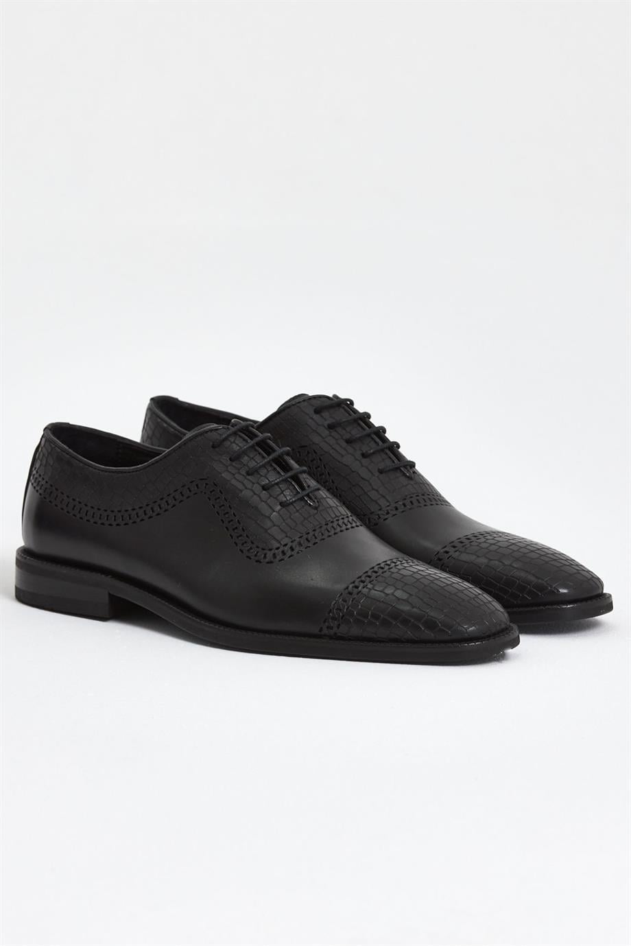 Print Leather Detail Genuine Leather Casual Shoes ürünü NEW SEASON kategorisinde sizleri bekliyor.