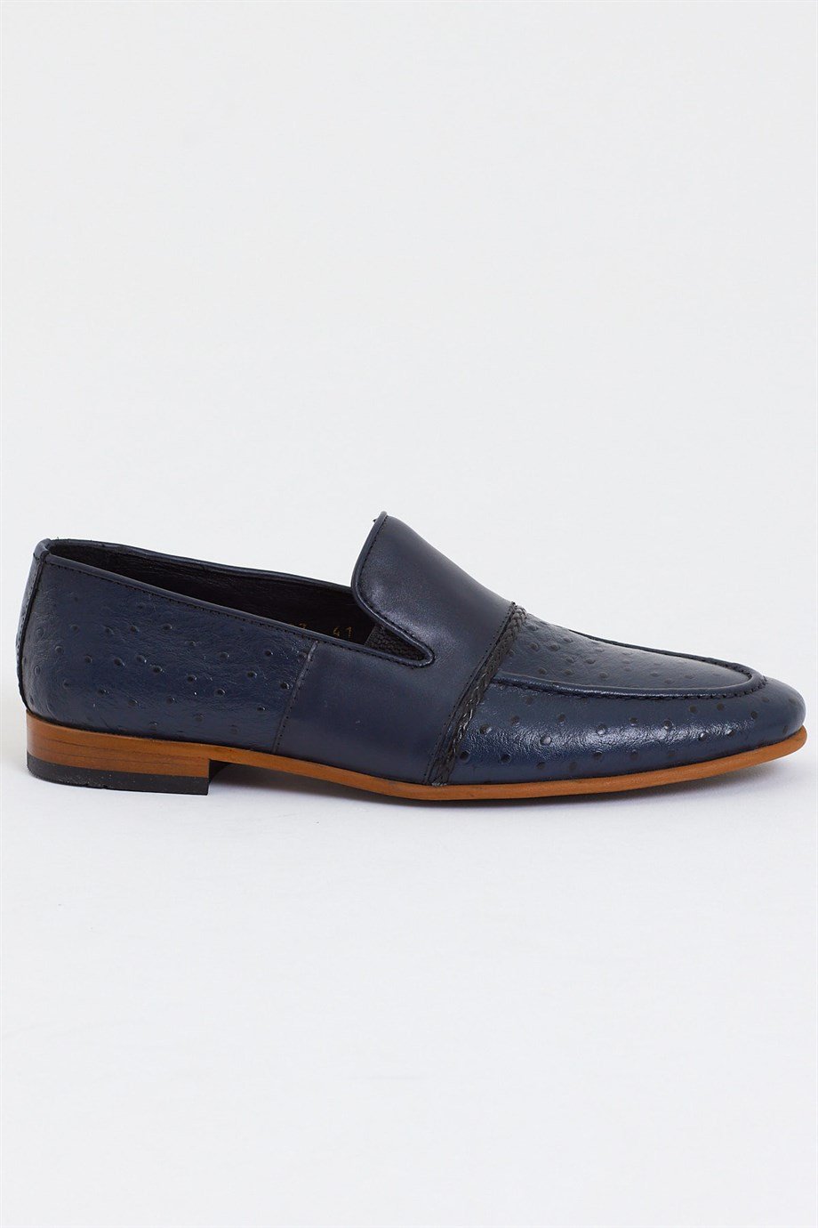 Print Detail Genuine Leather Loafer ürünü NEW SEASON kategorisinde sizleri bekliyor.