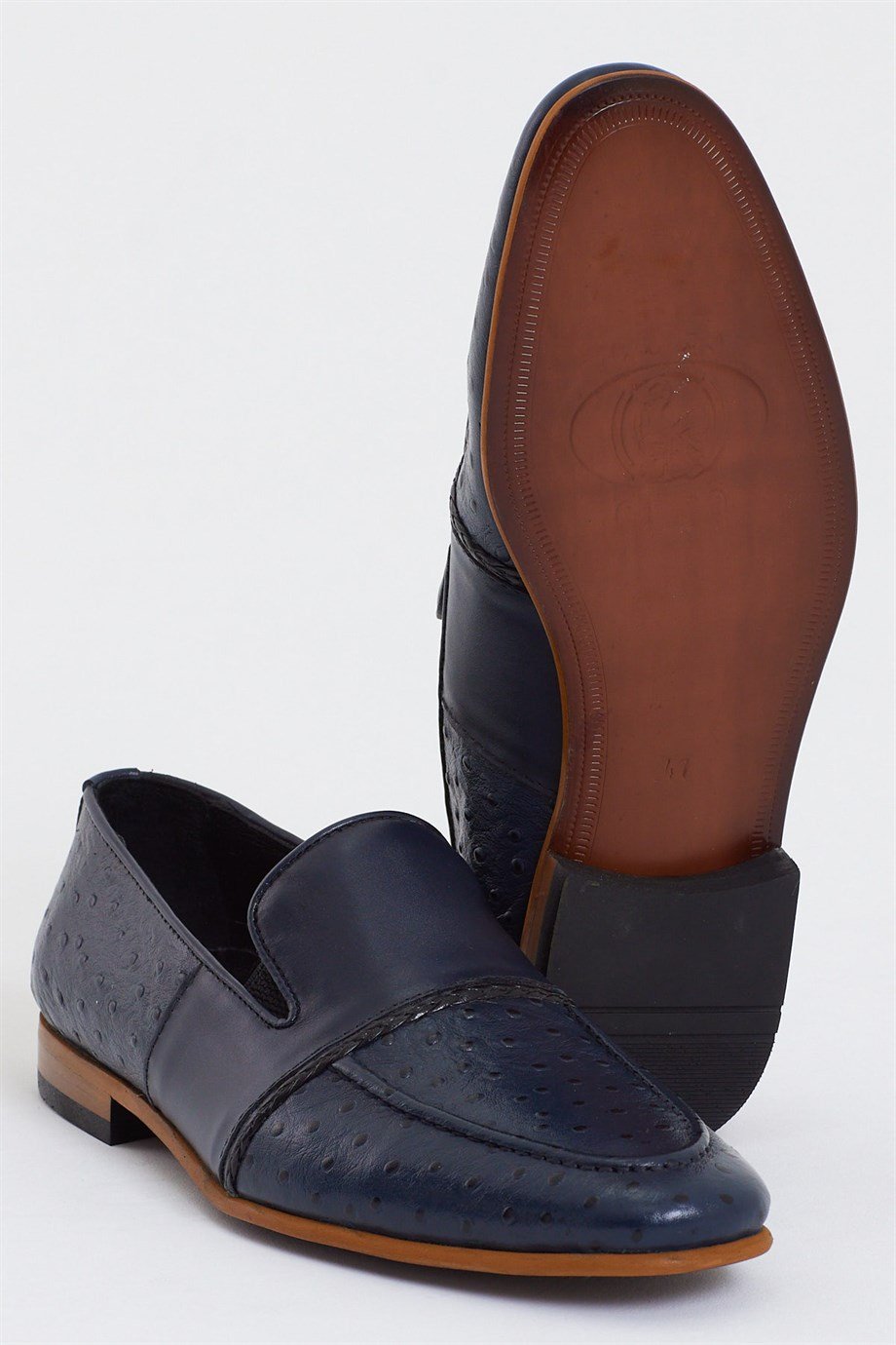 Print Detail Genuine Leather Loafer ürünü NEW SEASON kategorisinde sizleri bekliyor.