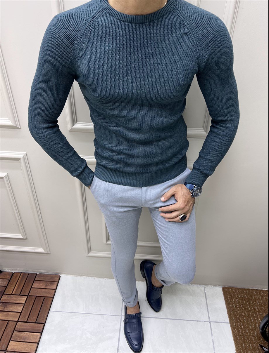 Bisiklet Yaka Slim Fit Triko ürünü ÜST GİYİM kategorisinde sizleri bekliyor.