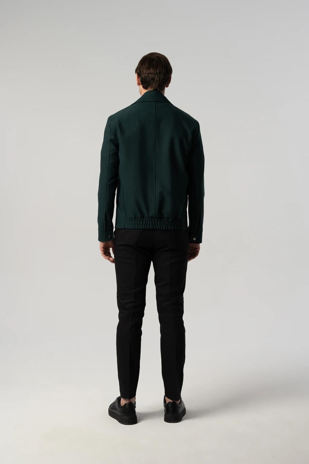 Çift Fermuarlı Eteği Lastikli Mont ürünü DIŞ GİYİM kategorisinde sizleri bekliyor.