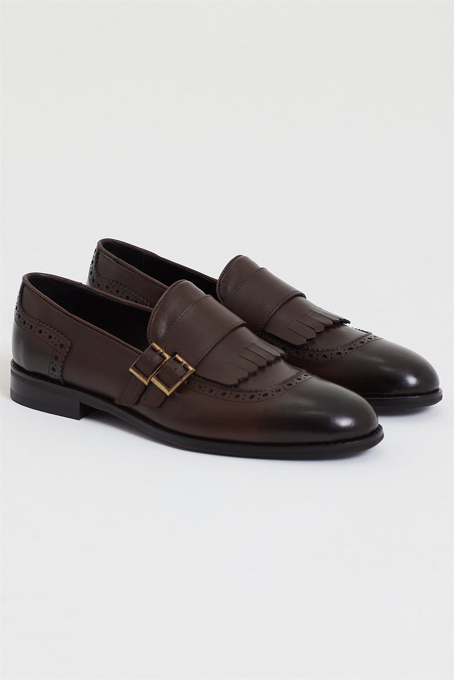 Double Buckle Detailed Italian Loafer ürünü NEW SEASON kategorisinde sizleri bekliyor.