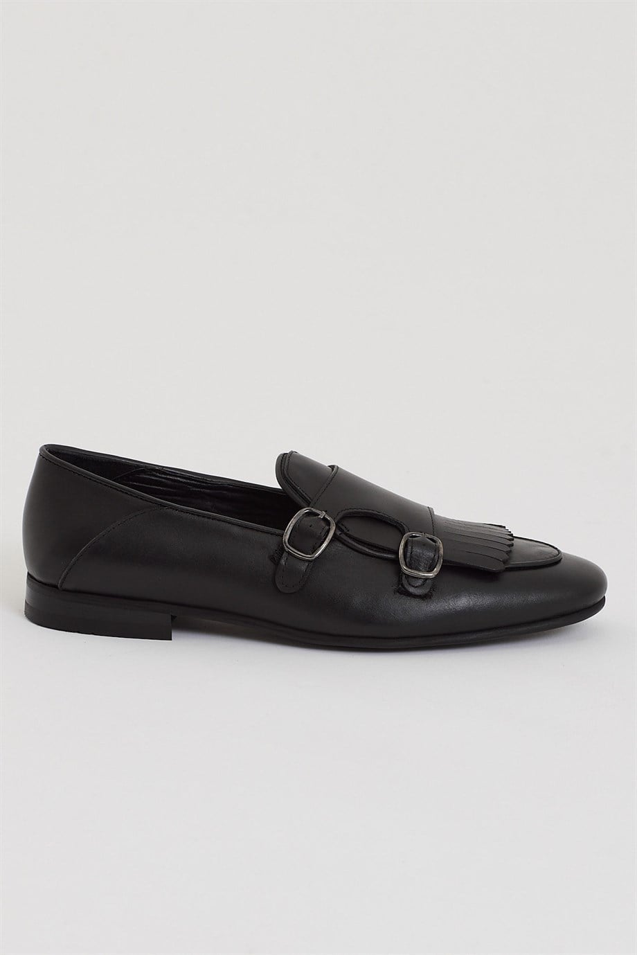 Double Buckle Special Design Loafer ürünü NEW SEASON kategorisinde sizleri bekliyor.
